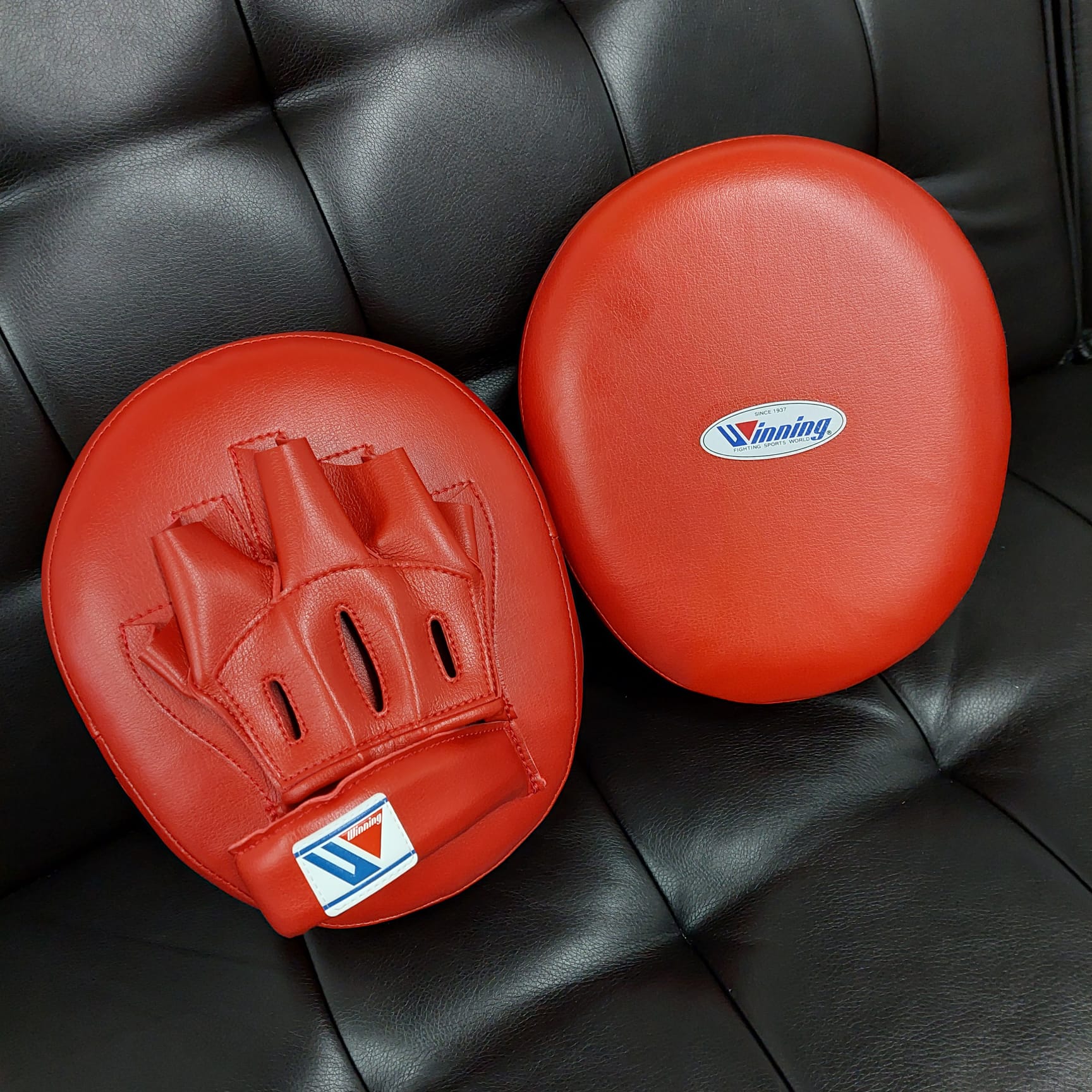 WINNING FOCUS MITTS CM-50 SOFT PUNCH RED
